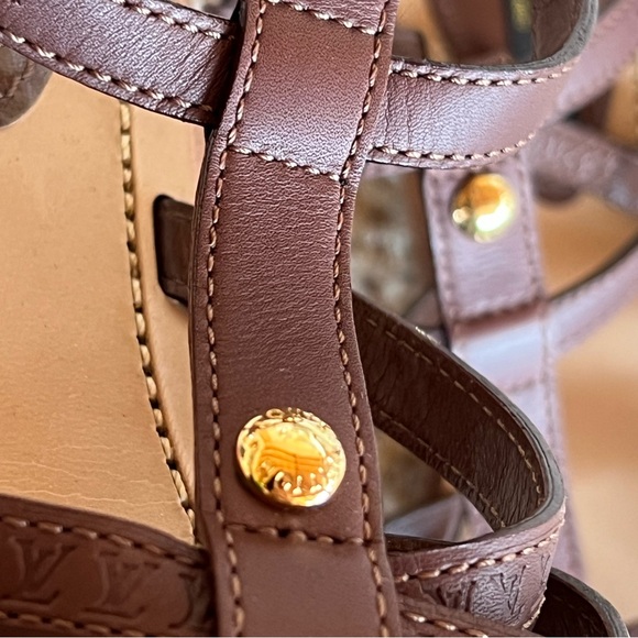 Louis Vuitton Greek Gladiator Flat Sandals Brown LV Embossed Leather - Picture 5 of 6